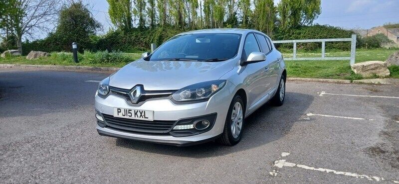 Used Renault Mégane III Dynamique 2015 Silver Hatchback