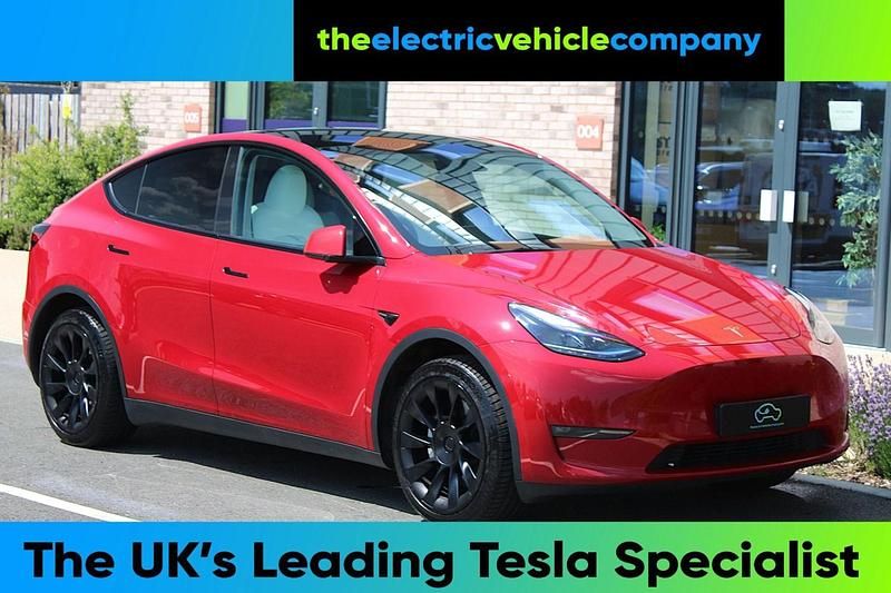 Red Used 2023 Tesla Model Y Long Range AWD SUV | £27,995 (Fair price) - Image 1/4