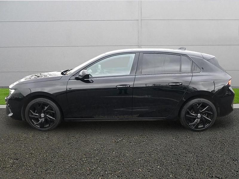 Used Vauxhall Astra 130 HP (95 kW) 2023 Black Hatchback