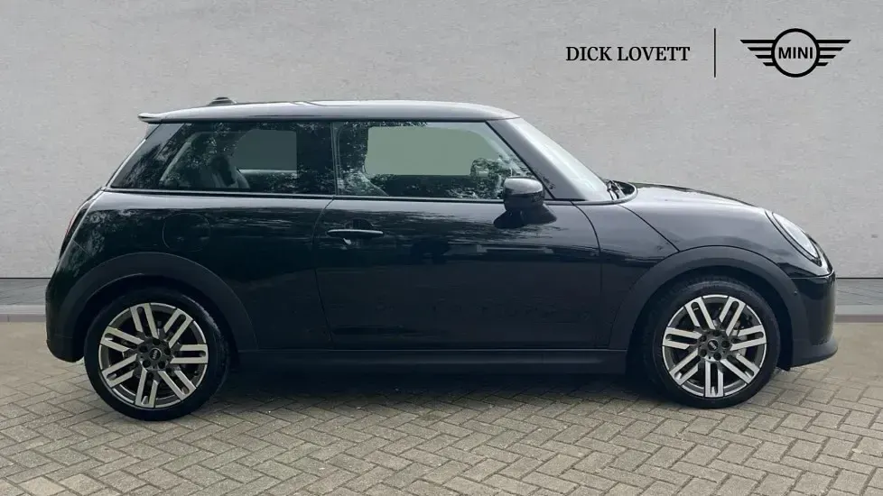 Usado Mini Cooper S Hatch 201 HP (147 kW) 2025 Preto Citadino