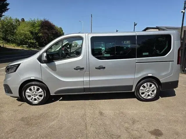 Used Renault Trafic 170 HP (125 kW) 2023 Grey MPV