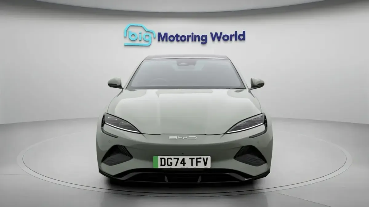 Used BYD Seal 389 kW (530 HP) 2025 Green Sedan