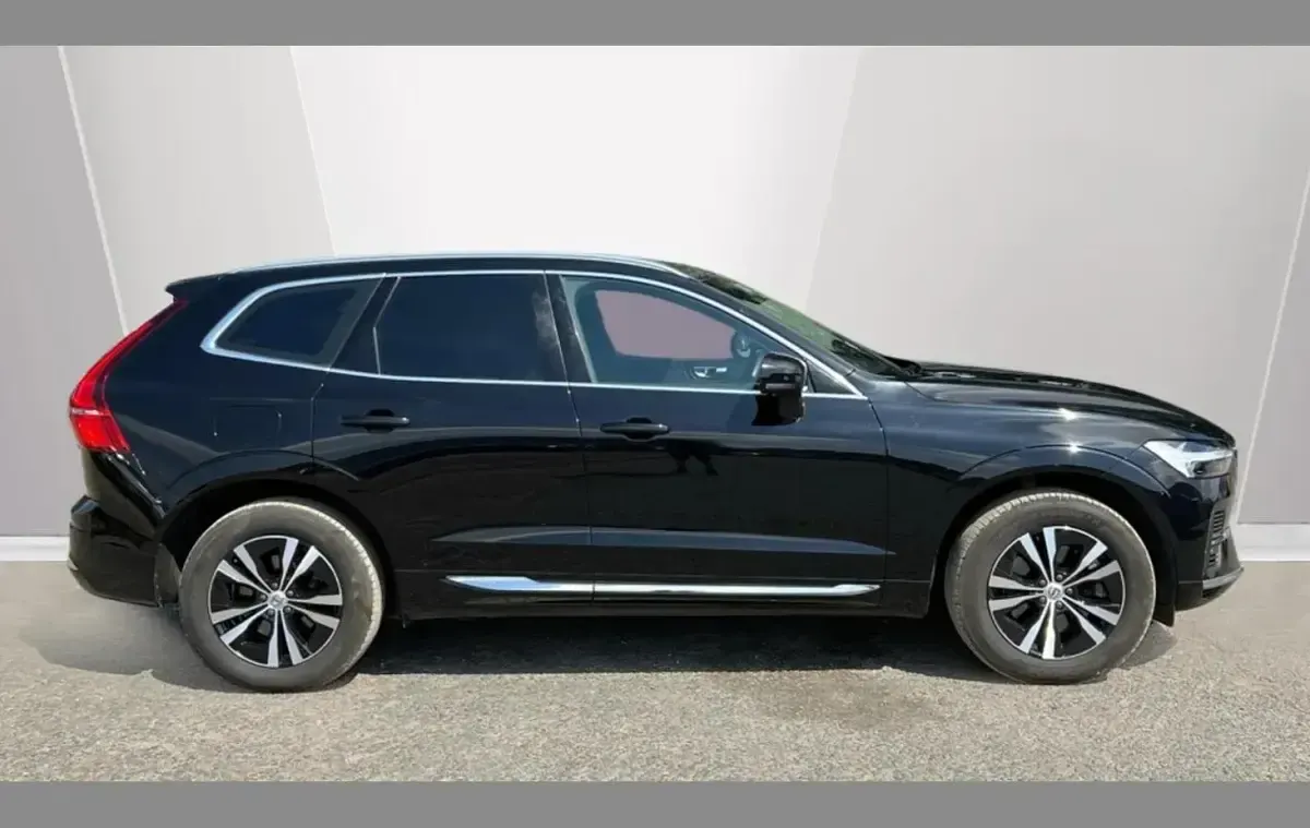 Used Volvo XC60 Core 350 HP (257 kW) 2023 Black SUV