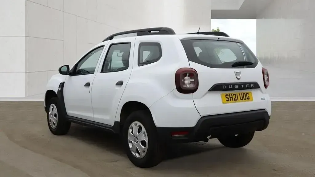 Begagnad Dacia Duster Essentiel 100 HK (73 kW) 2021 Vit SUV