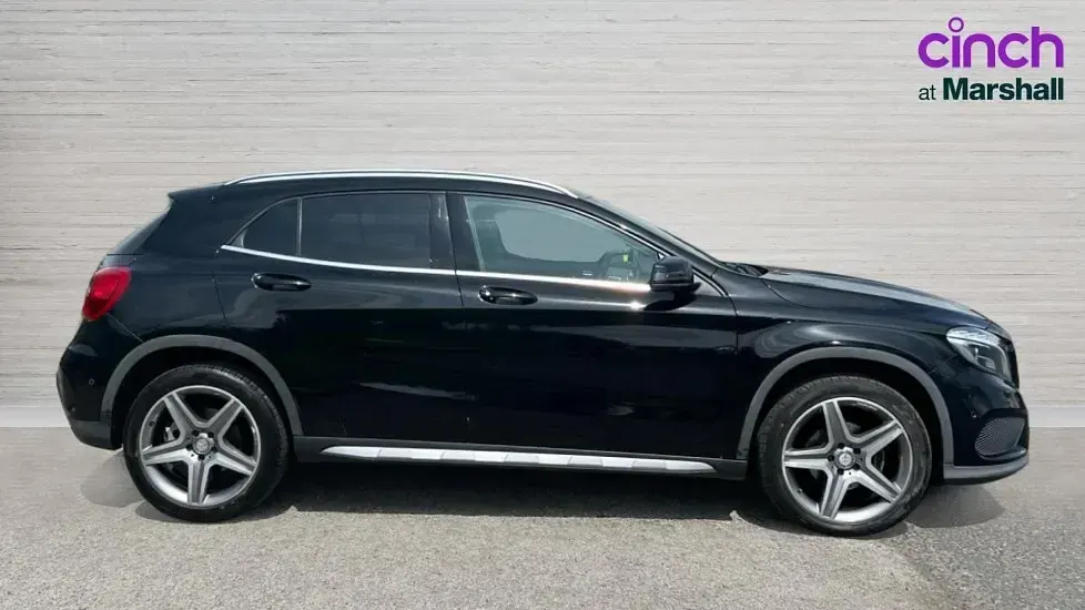 Used Mercedes GLA200 AMG line 136 HP (100 kW) 2017 Black SUV