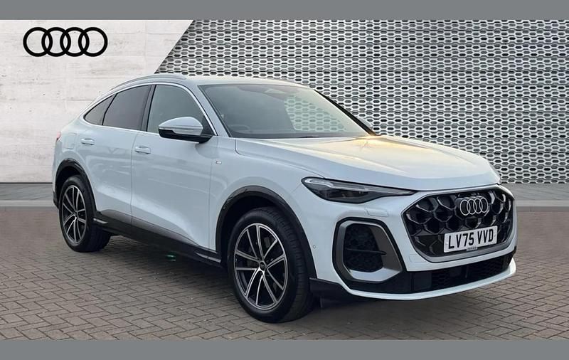 Used Audi Q5 Sportback Advanced 200 HP (147 kW) 2025 White SUV
