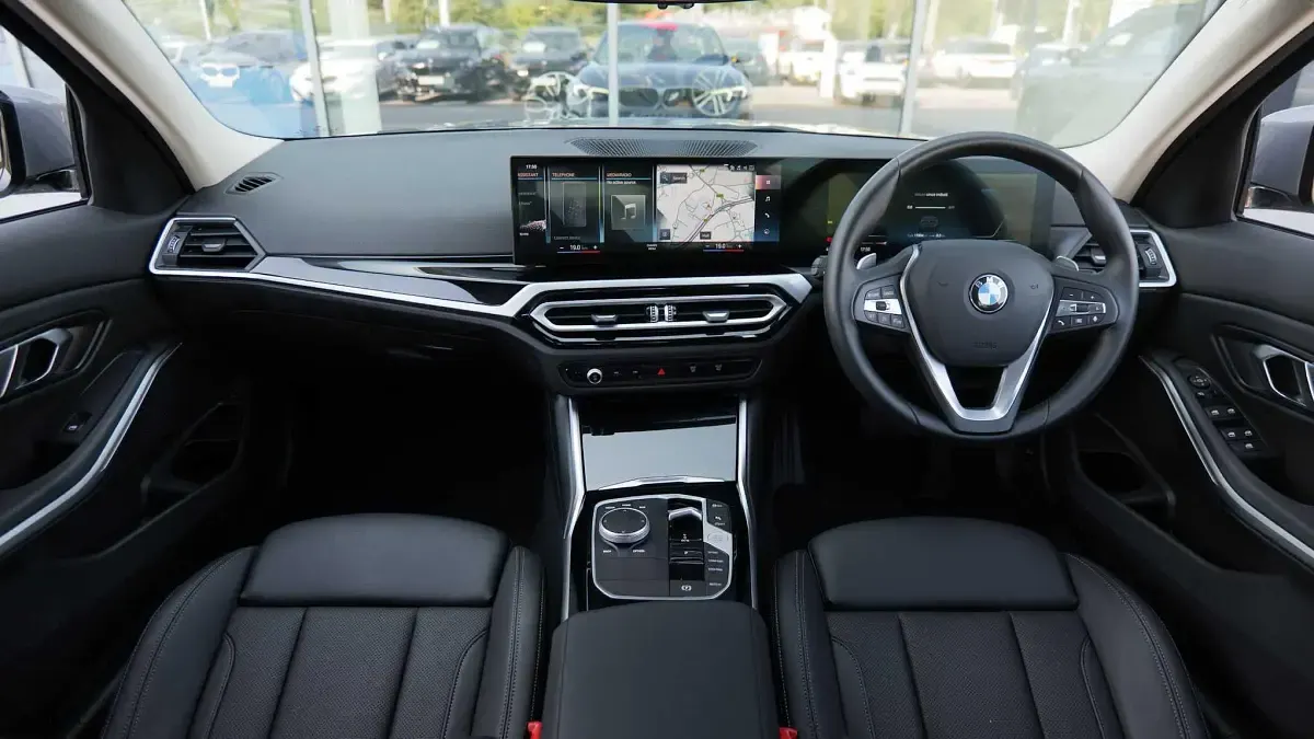 Used BMW 320 Sport Line 181 HP (133 kW) 2023 Grey