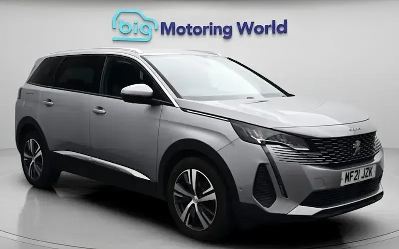 Used Peugeot 5008 Allure Premium 131 HP (96 kW) 2021 SUV