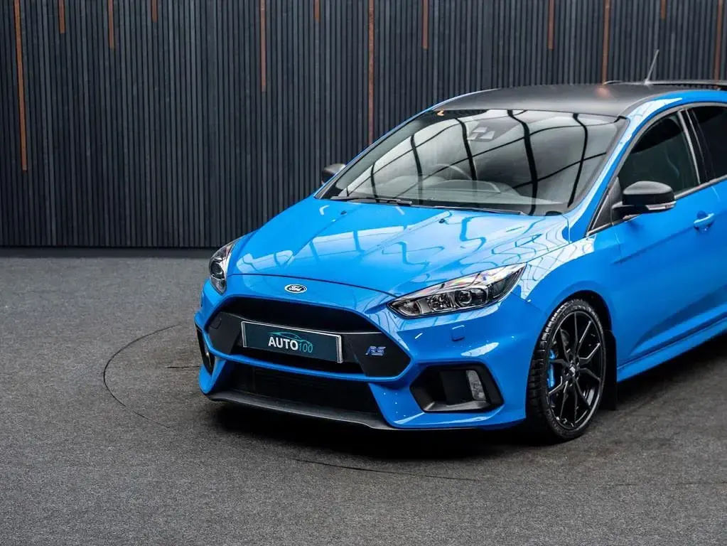Used Ford Focus RS 350 HP (257 kW) 2018 Blue Hatchback