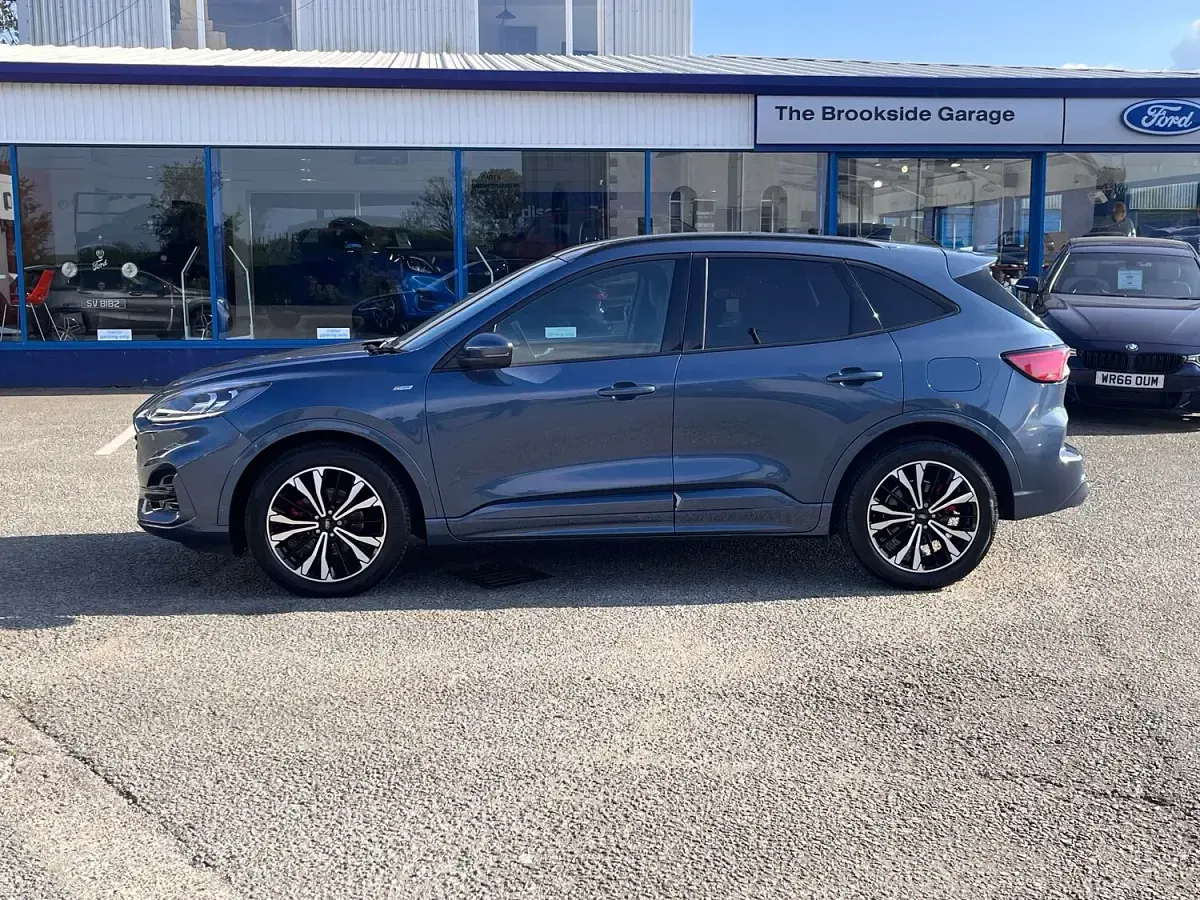 Used Ford Kuga ST-Line X 190 HP (139 kW) 2021 Blue SUV