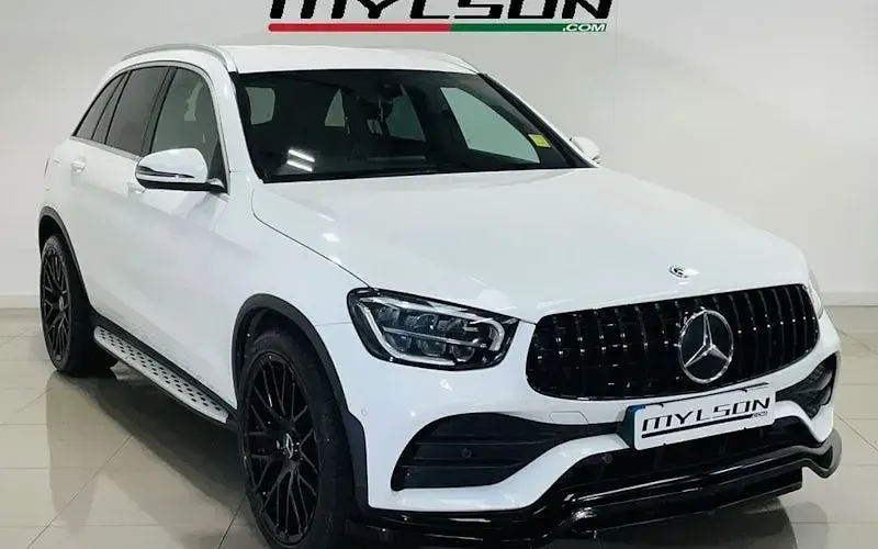 Usado Mercedes GLC220 AMG line 194 HP (142 kW) 2022 Carrinha