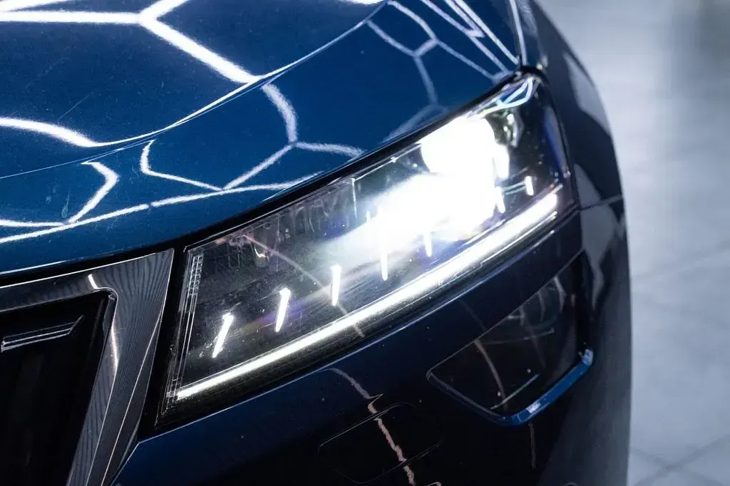 Used Skoda Karoq SE L 190 HP (139 kW) 2019 Blue SUV