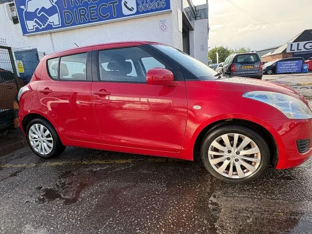Used Suzuki Swift SZ3 94 HP (69 kW) 2011 Red Hatchback