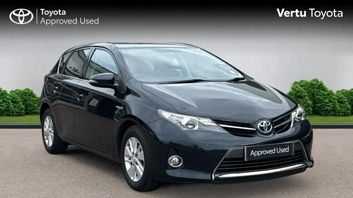 Używany Toyota Auris Hybrid 136 KM (100 kW) 2014 Hatchback