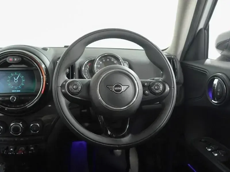 Used Mini Cooper Countryman Classic 134 HP (98 kW) 2020 White SUV