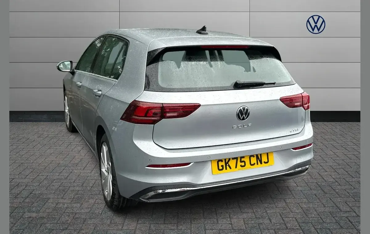 Used VW Golf VIII Style 147 HP (108 kW) 2025 Silver Hatchback