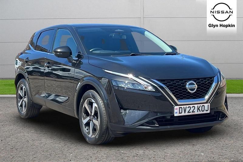 Black Used 2022 Nissan Qashqai N-Connecta SUV | £18,366 (Fair price) - Image 1/4