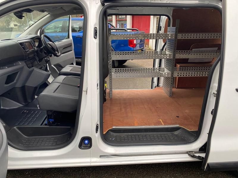 Used Peugeot Expert 2021 White Van