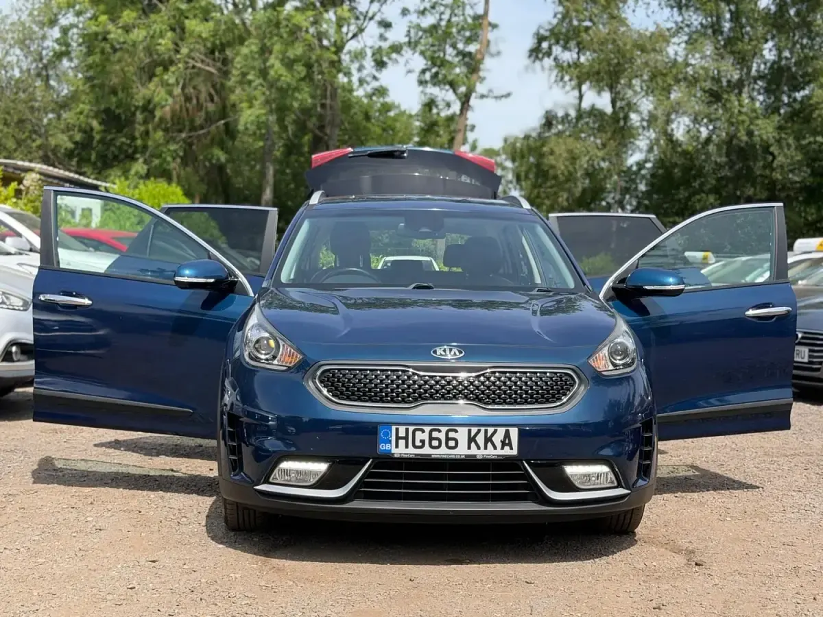 Used Kia Niro 139 HP (102 kW) 2017 Blue SUV