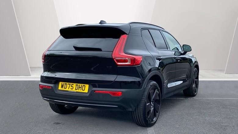 Used Volvo XC40 Plus 163 HP (119 kW) 2025 SUV