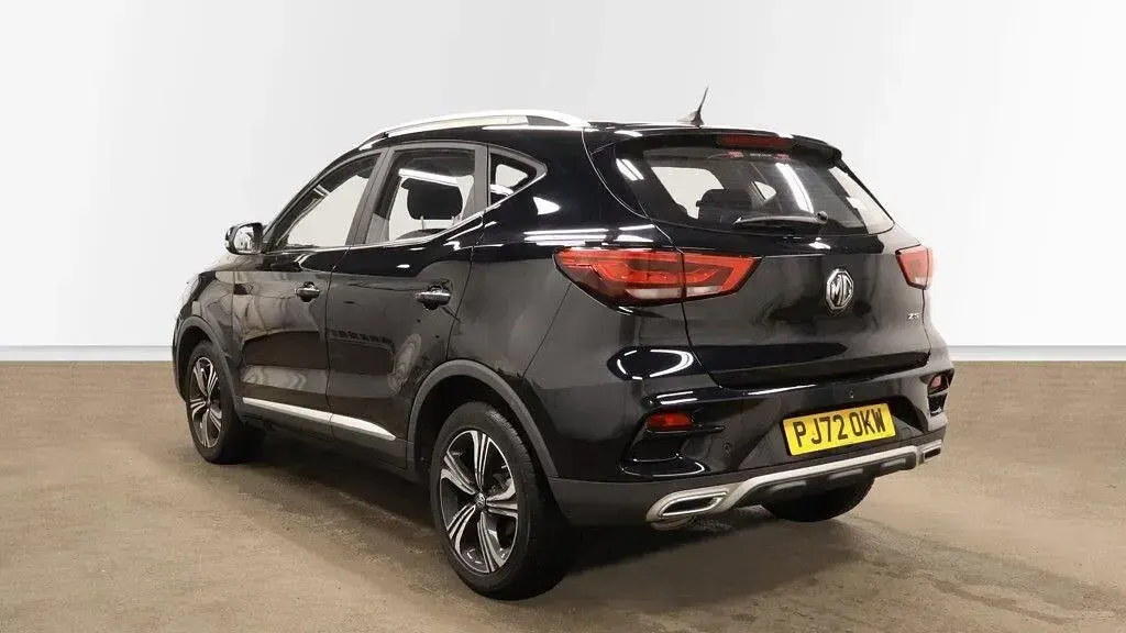 Używany MG ZS Excite 106 KM (77 kW) 2023 Czarny SUV