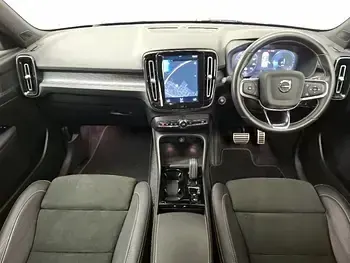 Used Volvo XC40 R-Design 211 HP (155 kW) 2021 Grey SUV