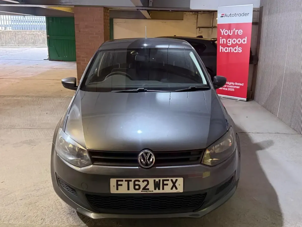 Begagnad VW Polo S 2013 Grå Halvkombi