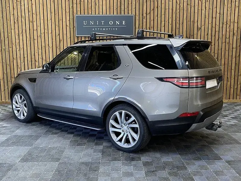 Used Land Rover Discovery First Edition 258 HP (189 kW) 2017 Silver SUV