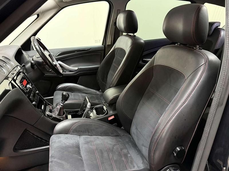 Used Ford S-MAX Titanium X 163 HP (119 kW) 2010 Black MPV