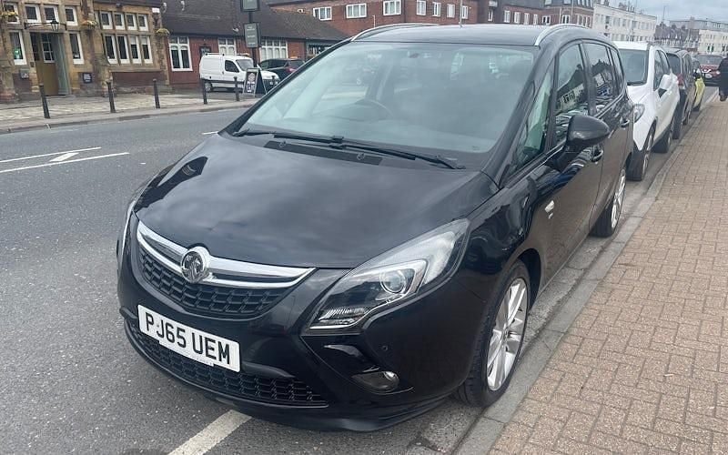 Used Vauxhall Zafira Tourer SRi 140 HP (102 kW) 2015 Black MPV