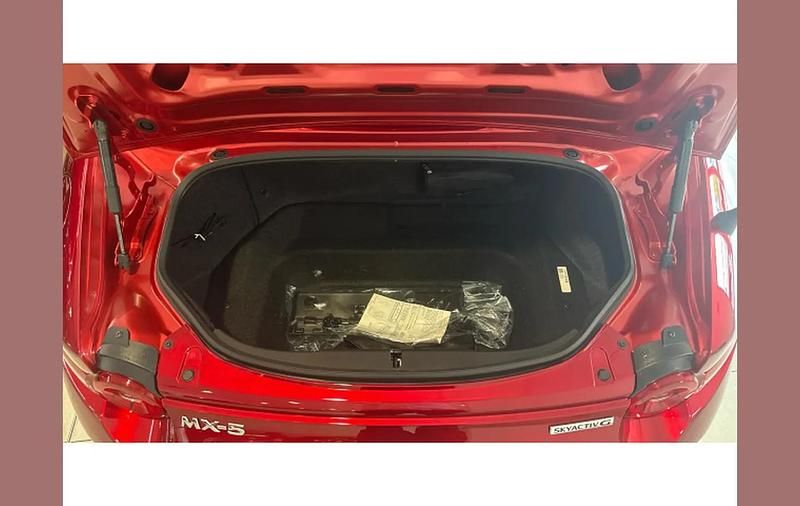 Nowe Mazda MX5 Exclusive-Line 180 KM (132 kW) 2025 Other Kabriolet