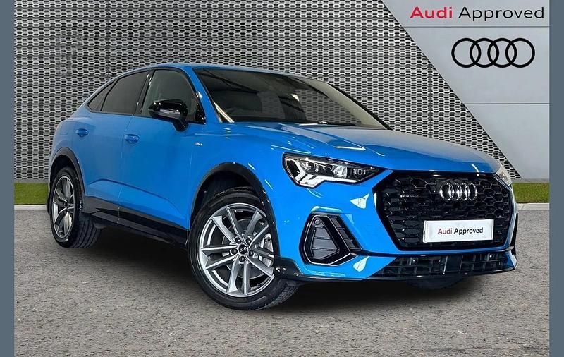 Used Audi Q3 Black Edition 241 HP (177 kW) 2021 Blue SUV