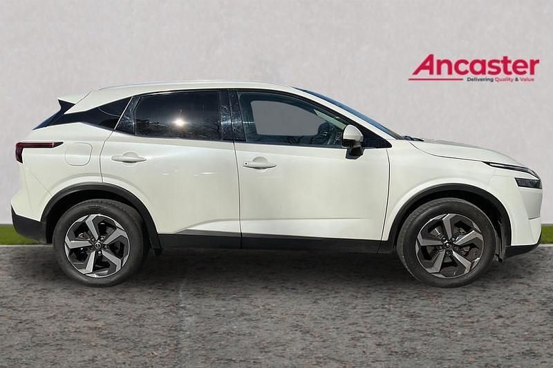Used Nissan Qashqai 2021 White SUV