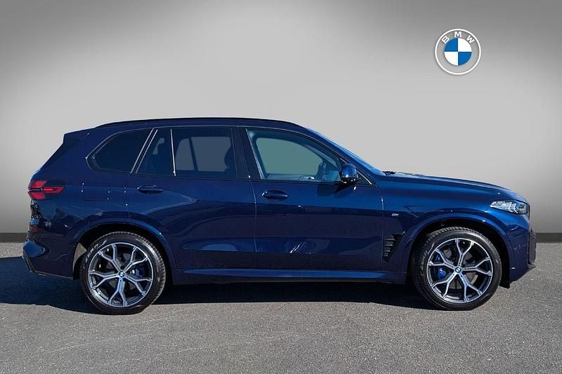 Używany BMW X5 M Sport 347 KM (255 kW) 2025 Niebieski SUV