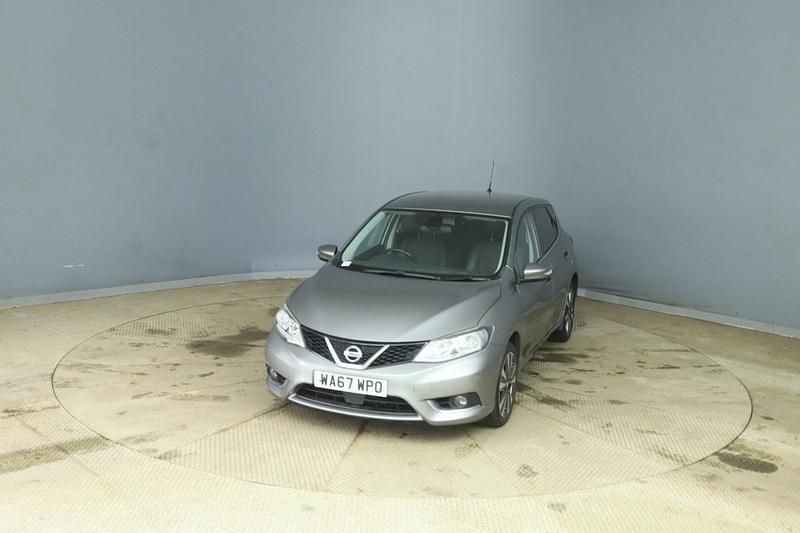 Used Nissan Pulsar N-Connecta 115 HP (84 kW) 2017 Grey Hatchback
