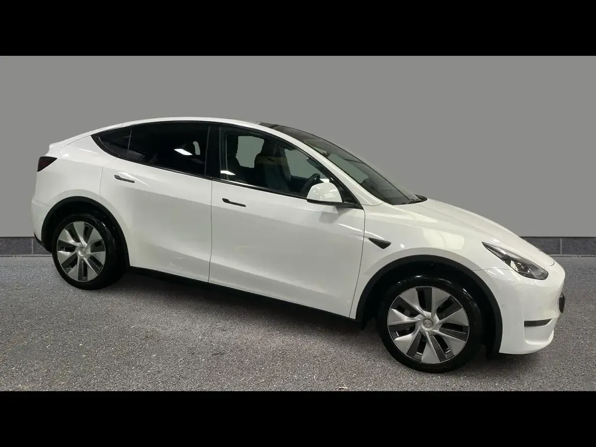 Used Tesla Model Y Long Range AWD 378 kW (514 HP) 2022 White SUV