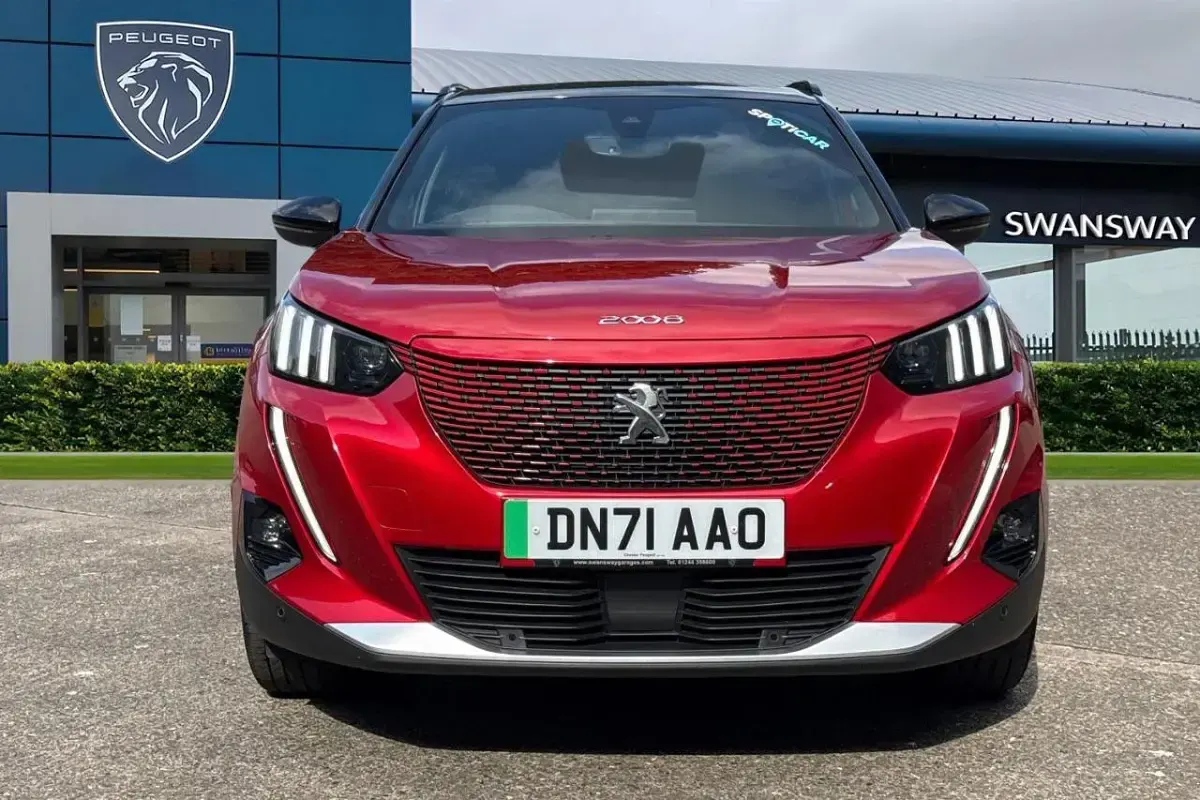 Used Peugeot e-2008 GT 98 kW (134 HP) 2021 Red SUV