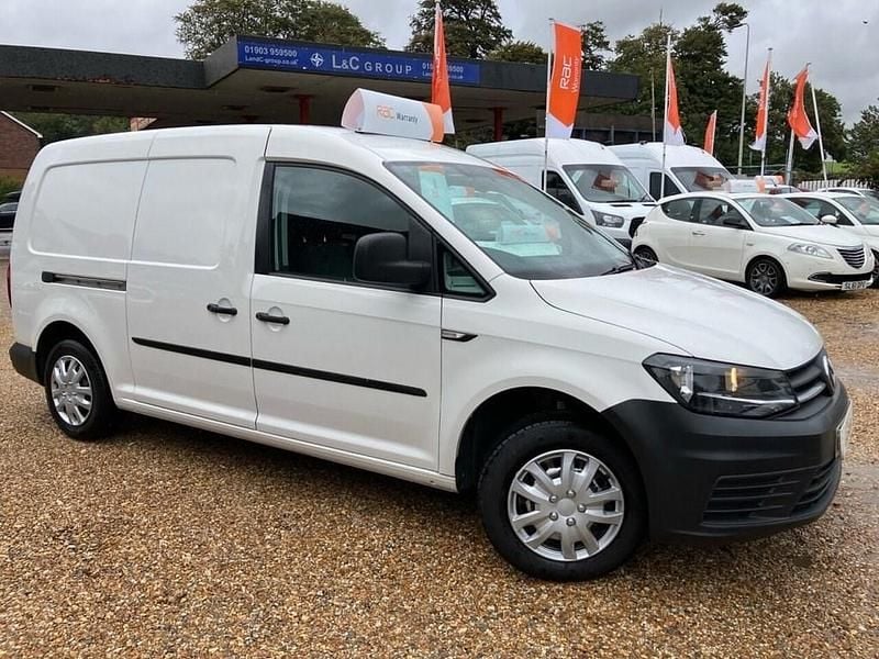 White Used 2016 VW Caddy Maxi Startline MPV | £7,290 (Good price) - Image 1/4