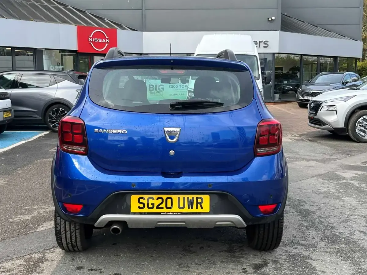 Usado Dacia Sandero Stepway 90 CV (66 kW) 2020 Azul Utilitario