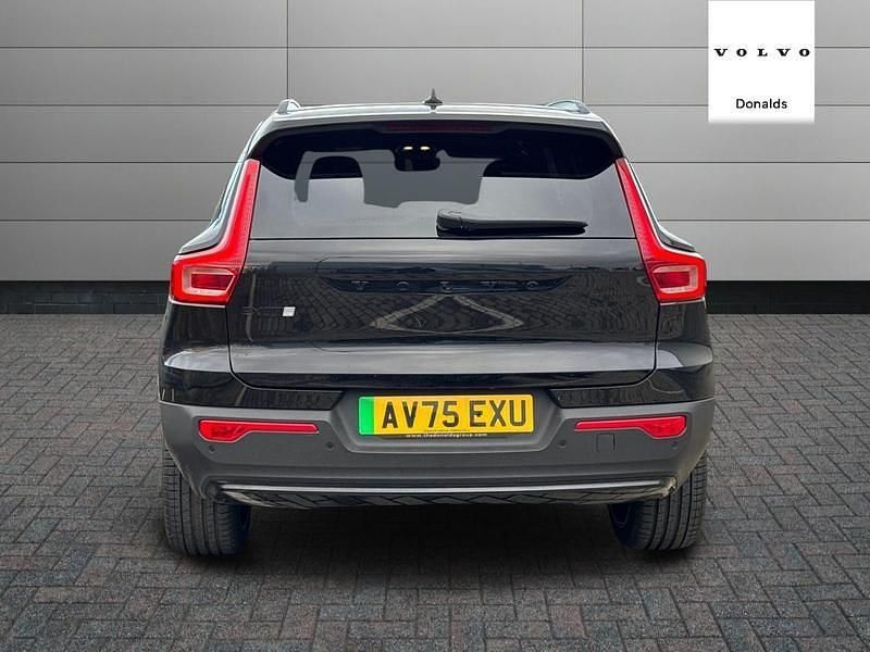 Usado Volvo EX40 Plus 185 kW (252 HP) 2025 Preto SUV