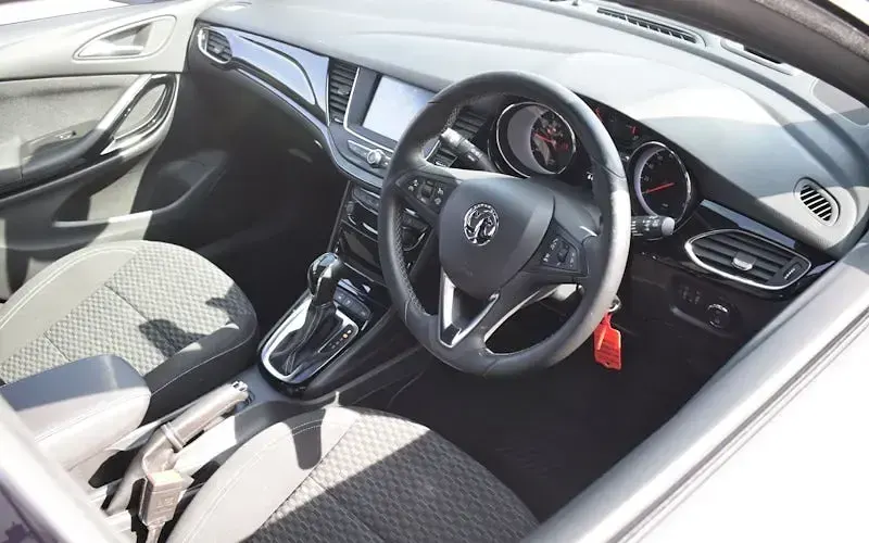 Used Vauxhall Astra SRi 150 HP (110 kW) 2019 Estate