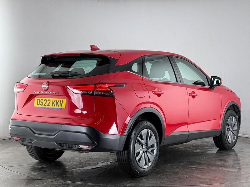 Used Nissan Qashqai Visia 140 HP (102 kW) 2022 Red SUV