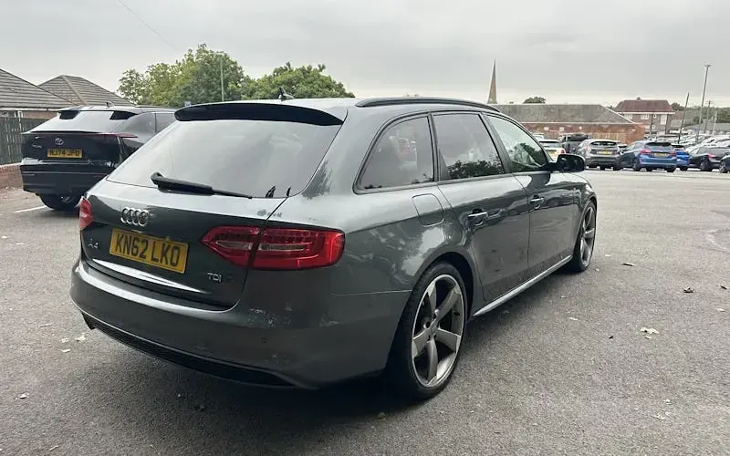 Used Audi A4 Black Edition 177 HP (130 kW) 2014 Estate