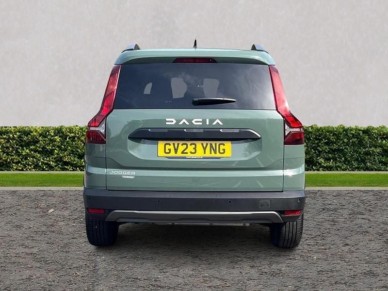 Used Dacia Jogger Extreme 2023 Green MPV