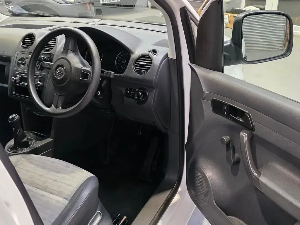 Usado VW Caddy Startline 75 HP (55 kW) 2013 Branco Monovolume