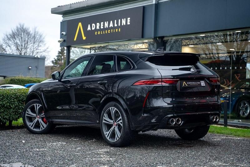 Used Jaguar F-Pace SVR 550 HP (404 kW) 2022 Black SUV