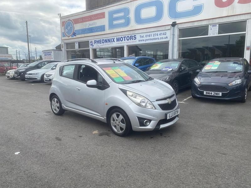 Used Chevrolet Spark LT 2011 Silver Hatchback