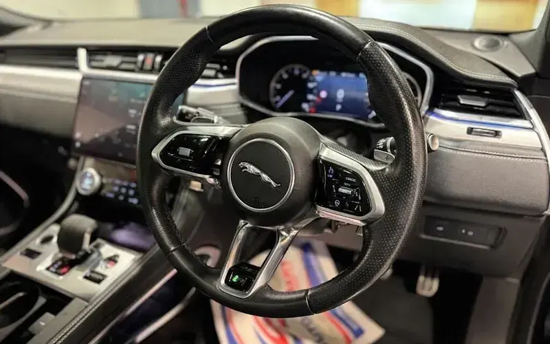 Used Jaguar F-Pace R-Dynamic 204 HP (150 kW) 2021 Blue SUV