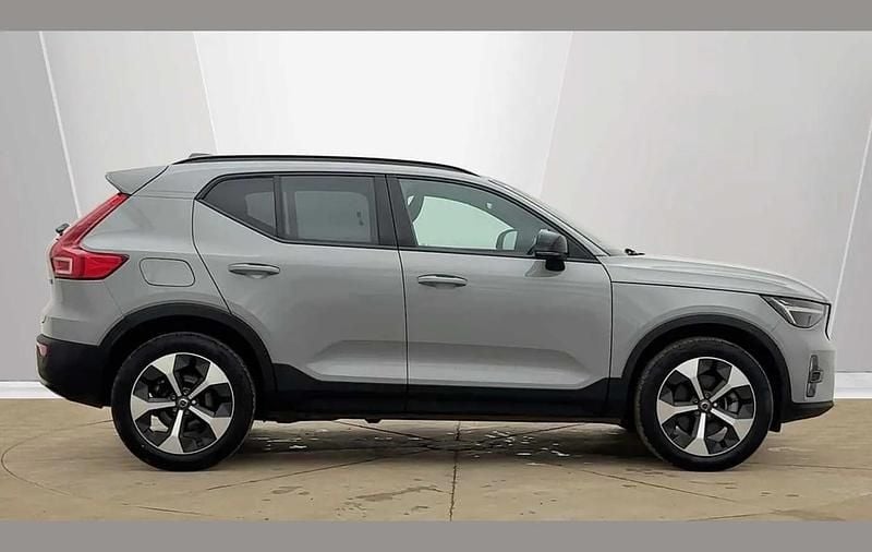 Used Volvo XC40 Plus 197 HP (144 kW) 2025 Vapour grey SUV