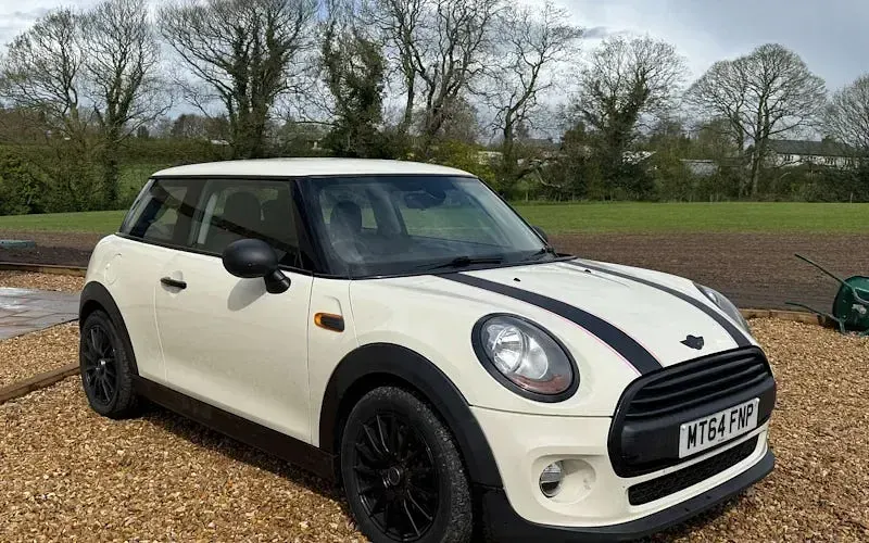 Begagnad Mini ONE Hatch 102 HK (75 kW) 2017 Halvkombi